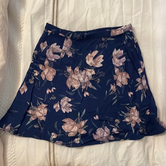 Talula Blue and peachy pink floral mini skirt -size 0 - Picture 4 of 8